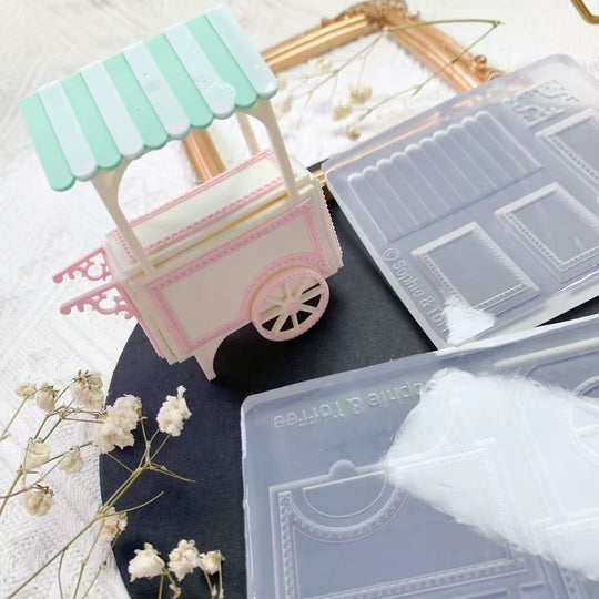 Miniature Candy Cart Elves Exclusive