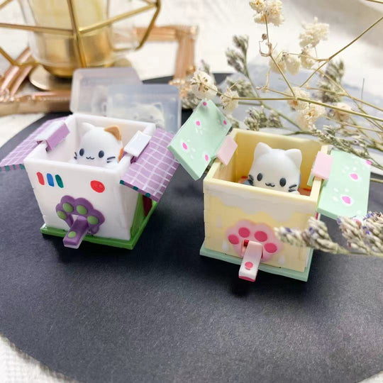 Kitty in the Box Elves Exclusive