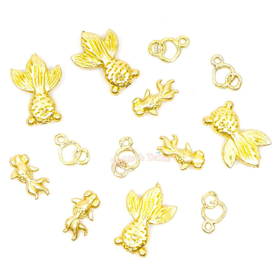 Goldfish with Bubbles Metal Charm Inclusions (15 pieces)