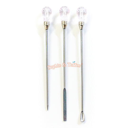 Herramientas para manualidades con resina rosa