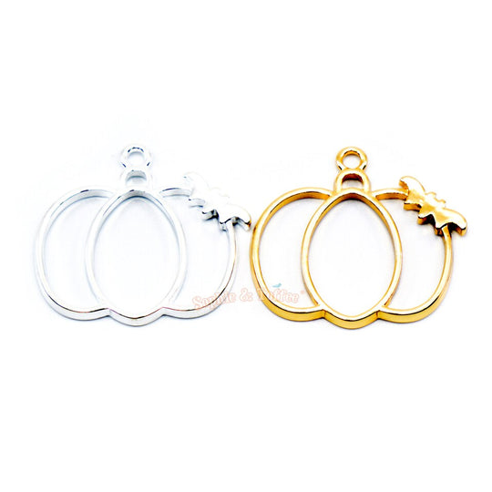 Pumpkin Bat Open Bezel Charm (4 pieces)